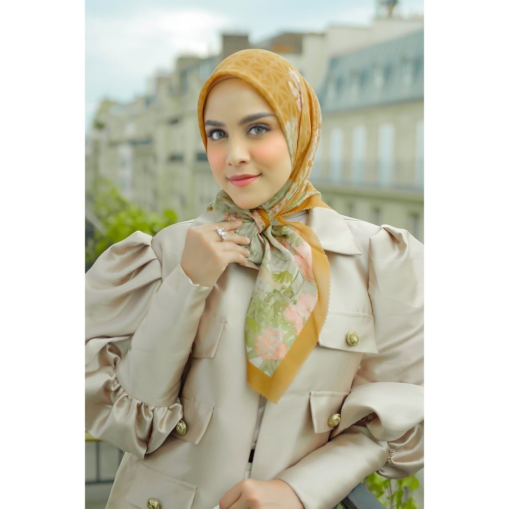 The Parisian Voile Square XL - Soleil