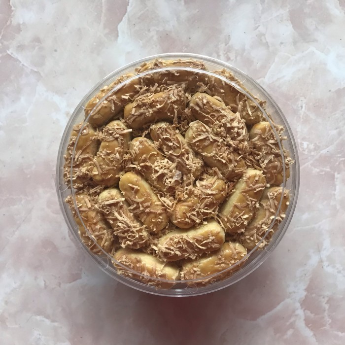 

Kastengel Keju Edam Kue Kering/ Kaasstengels Cookies