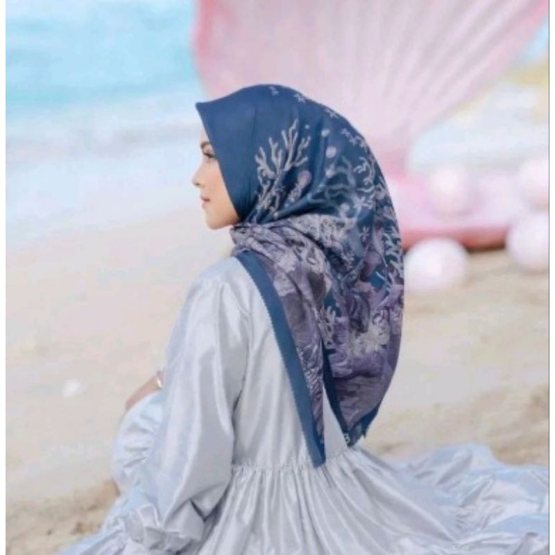 Preloved Buttonscarves Mermaid Deep Ocean