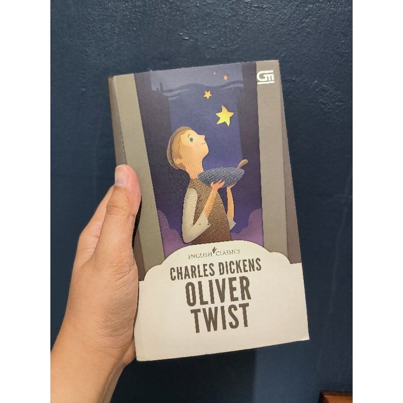 Oliver Twist - PRELOVED