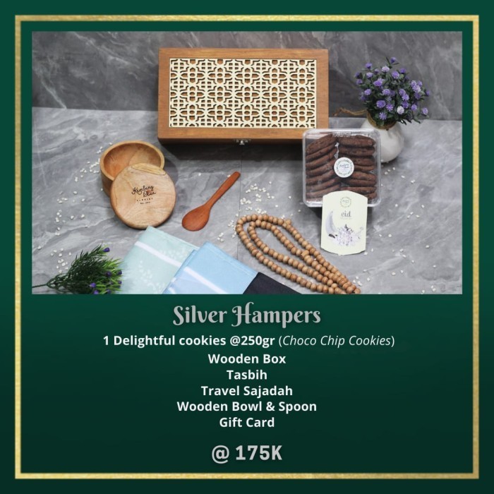 

Limited! Hampers / Parcel Kue Kering Lebaran Hantaran Idul Fitri - Regular Gold New