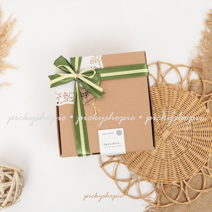 

Hampers Mukena Parasut Travel Polos Size Dewasa Gift Lebaran Birthday