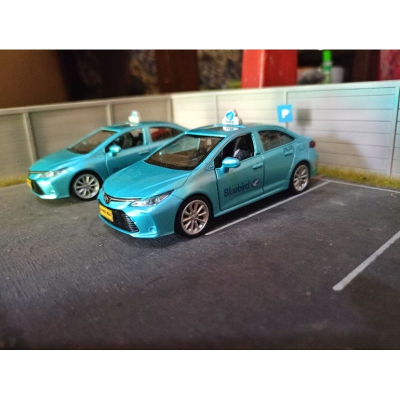 diecast miniatur mobil taksi bluebird Toyota Corolla Altis Vios limo