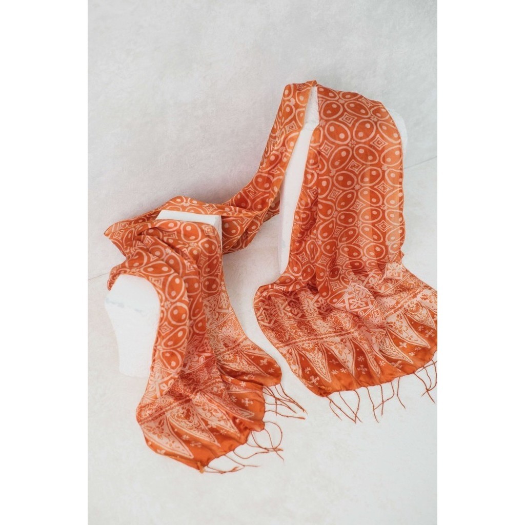 Batik Ratu - Syal Batik Sutra Kawung Kancing - Brown - 45