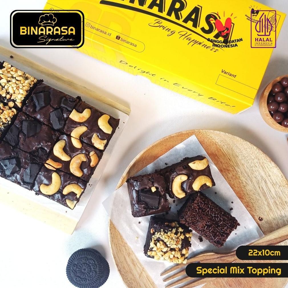 

Ready Binarasa Brownies Panggang Spesial Mix Ukuran 22X10 | Fudgy Brownies | Coklat | Snack | Kue Lebaran | Makanan Cemilan Murah