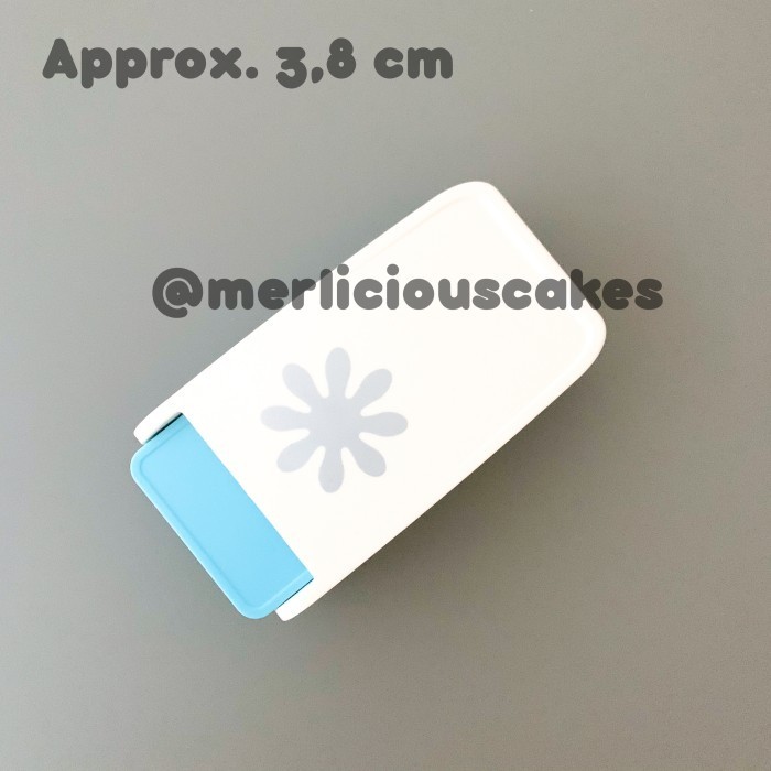 

Daisy Wafer R Puncher Pembolong Kertas