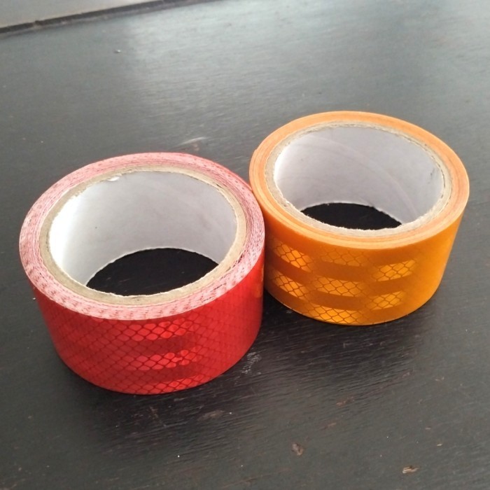 

Lakban/Reflektor/Skotlet/Pemantul Cahaya/Sticker Nyala Uji Kir 5M