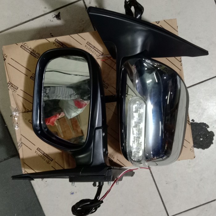 spion avanza G 2008 2009 2010 sepasang original