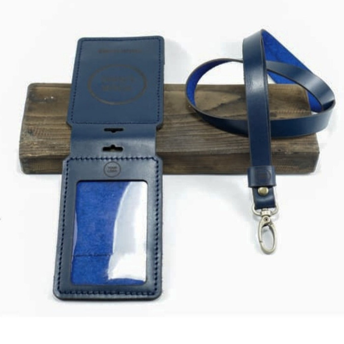 

BARANG TERLARIS NAME TAG KULIT WARNA BIRU DONGKER CUSTOM NAMA DAN LOGO, ID CARD HOLDER