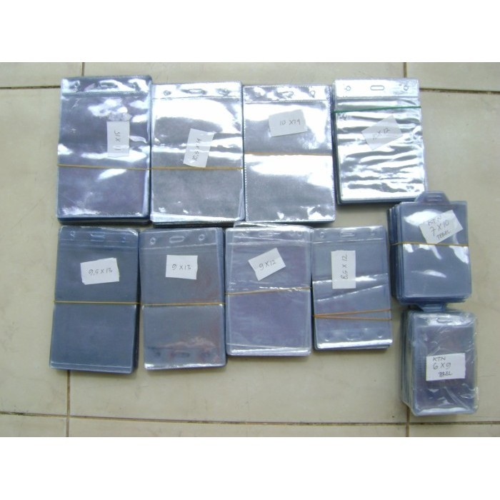 

BARANG TERLARIS Misc Brand - ID Card Holder - Flexible 6cmx9cm (Thick plastic 100pcs)