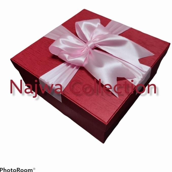 

KOTAK HADIAH HAMPERS BOX SPESIAL volume 5kg