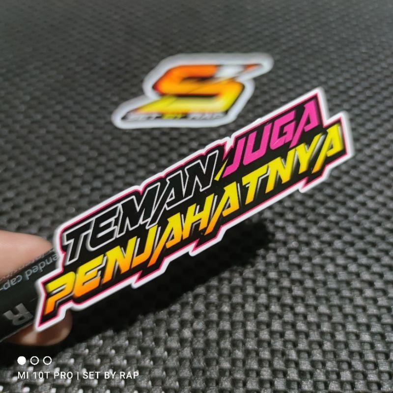 

stiker teman juga penjahatnya