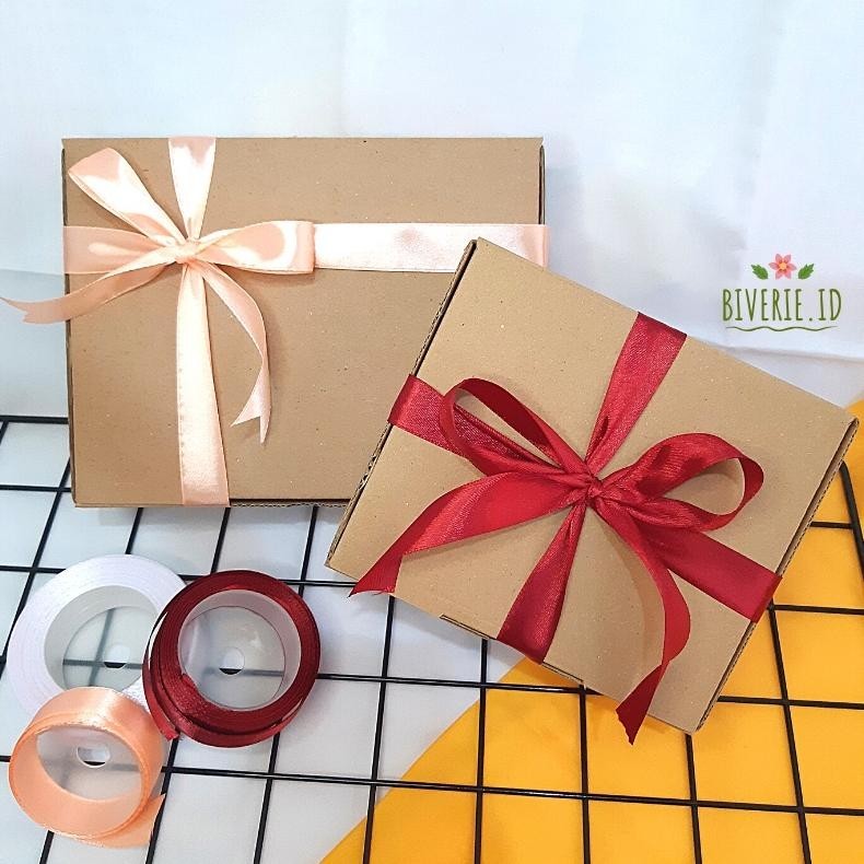 

CR - HAMPERS SNACK BOX LARGE HADIAH ULANG TAHUN WISUDA IDUL FITRI RAMADHAN LEBARAN MURAHH TERLARIS