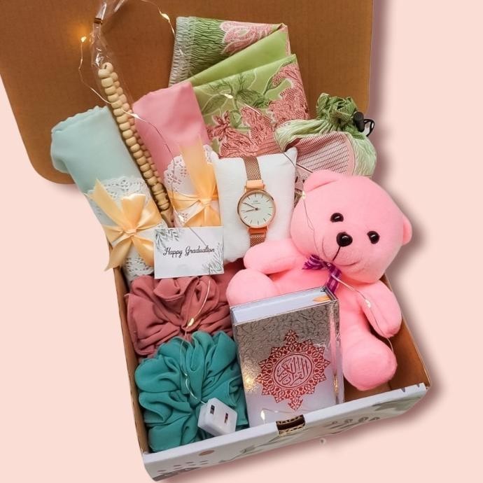 

Promo Terbatas Hampers Lebaran Hijab Gift Box Kado Ultah Pacar Guru Chomolla