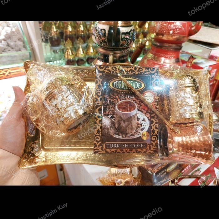 1 SET GELAS,KOPI,NAMPAN TURKI