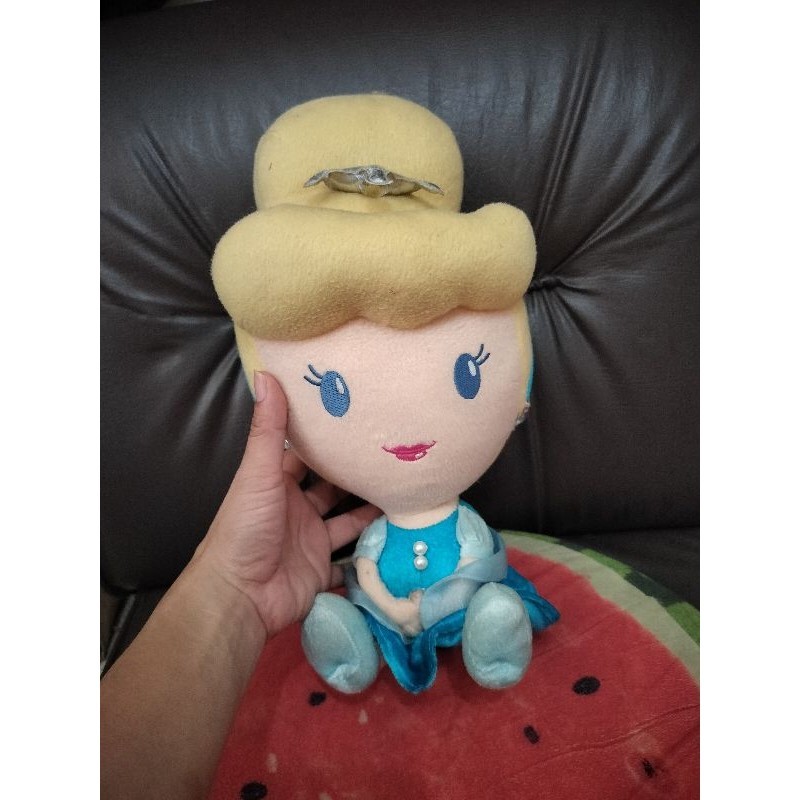 Boneka princess cinderella