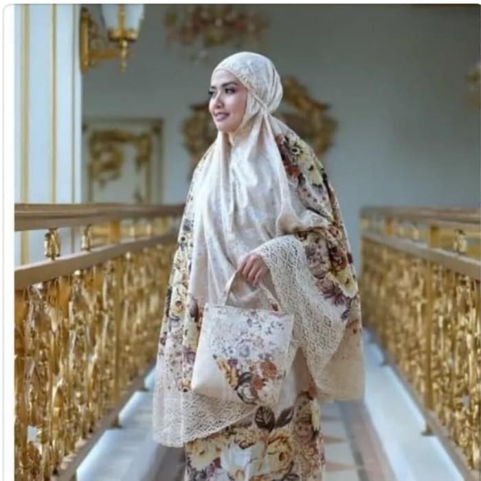BISA COD - PERLENGKAPM SHOLAT MUKENA DEWASA KATUN JEPANG RENDA FLOREN CREM RENDA