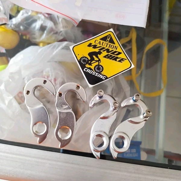 Hanger Anting Rd Rear End Polygon Premier Heist Thrill Vanquish