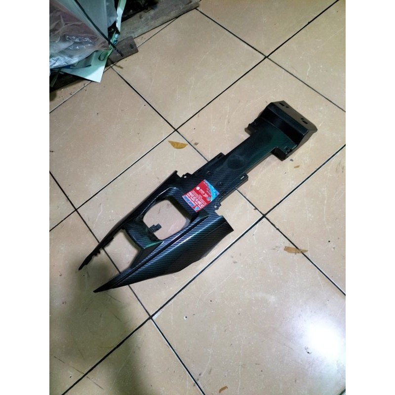 spakbor belakang tengah kolong fender Yamaha R15 v3 VVA
