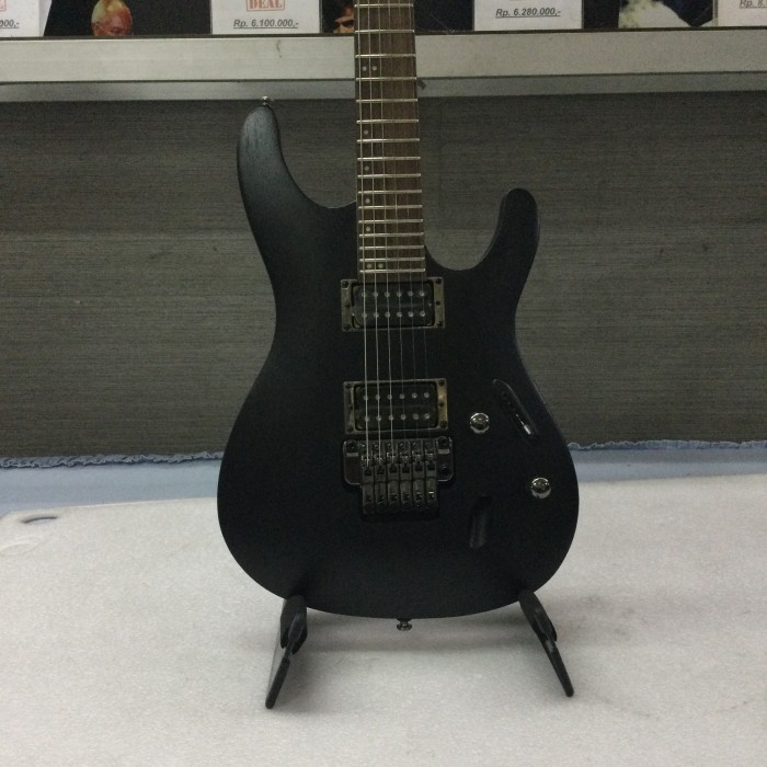 Ibanez S520 Wk - Electric Gitar, Weathered Black, Packing Kayu