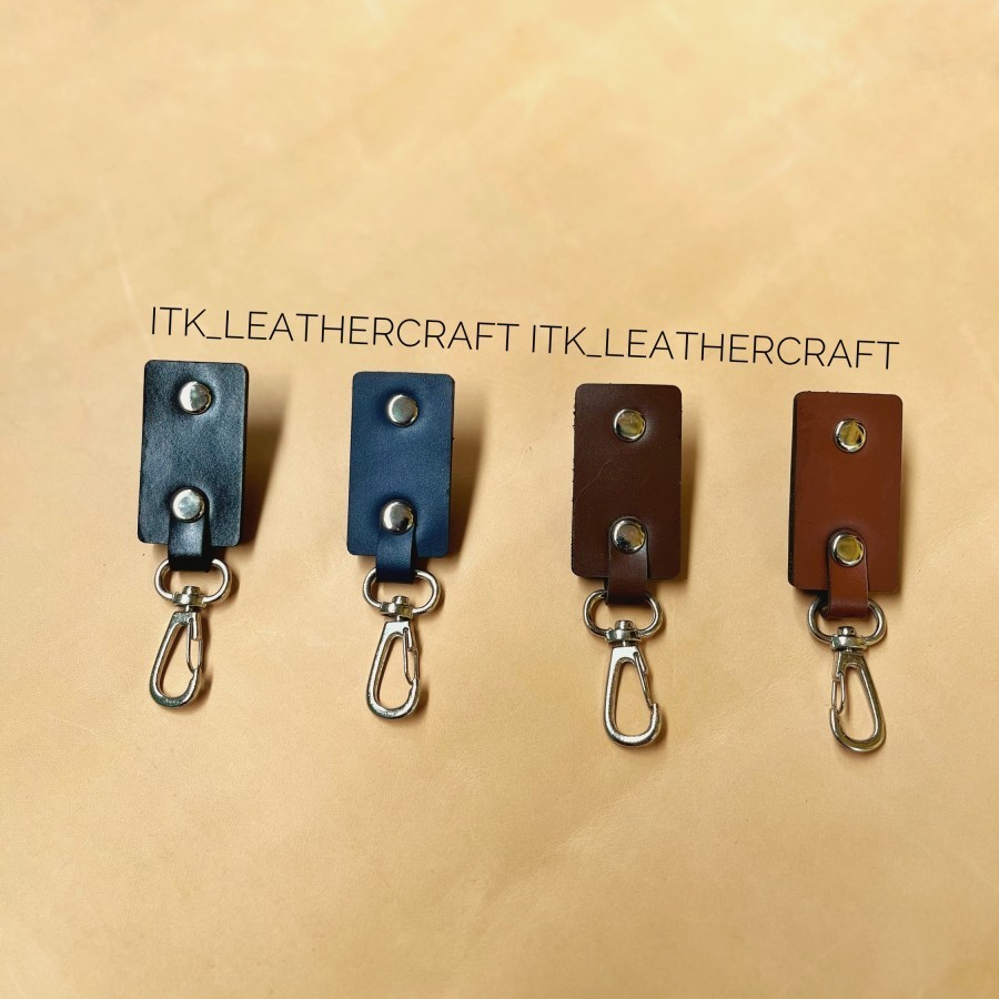 

gantungang id card kulit - jepitan id card kulit - clip kulit id card - Hitam