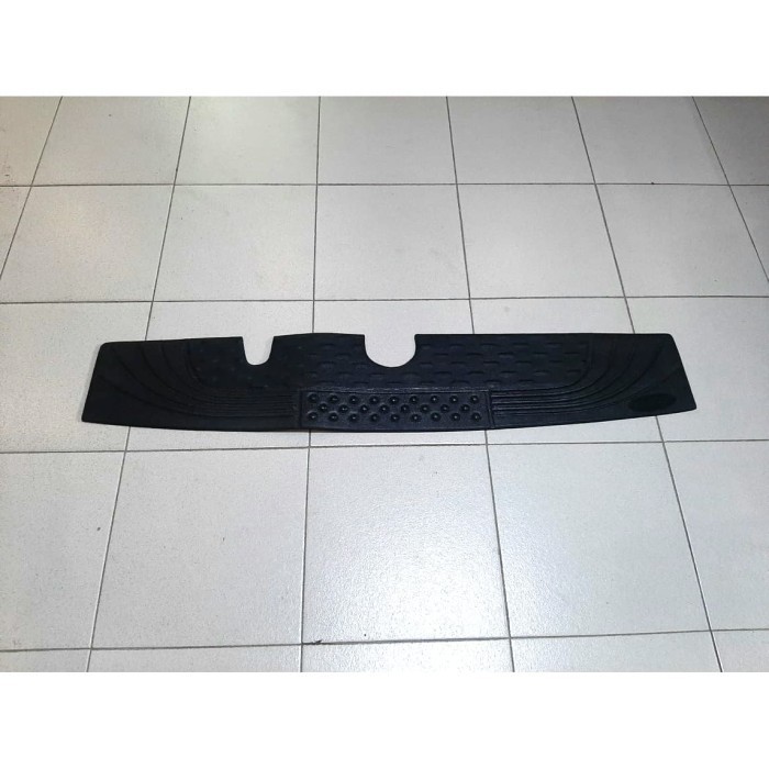 Sill plate belakang Suzuki Apv luxury