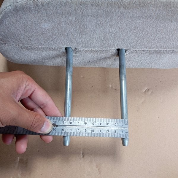 Sepasang Headrest Sandaran Kepala Bekas Jok Belakang Copotan Mobil Sedan