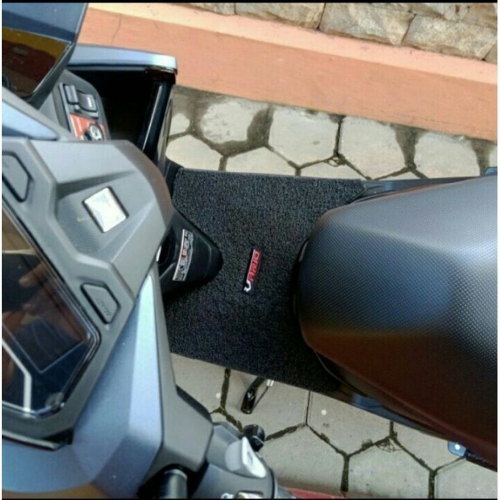 Karpet Motor Vario 160 New 2022/Pijakan Kaki Vario 160 New 2022