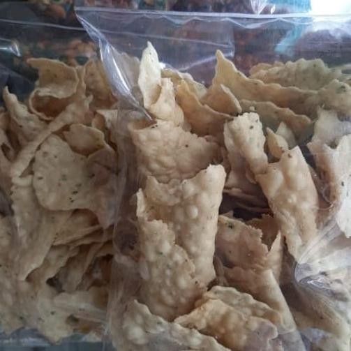 

KERIPIK PANGSIT DAUN JERUK BERAT 1 KG