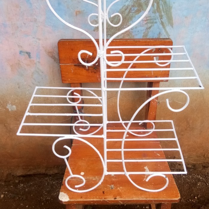 Standing Rak Pot Bunga Besi / Rak Pot Besi 4 Susun