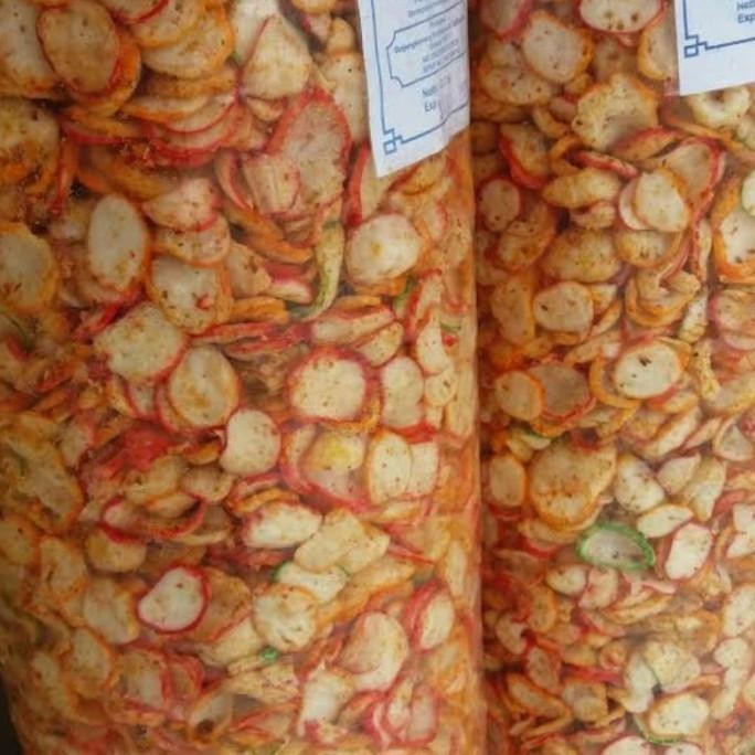 

TERBARU [TERMURAH] (COD) 1KG KRUPUK SEBLAK BANTET KERING/ KRIPIK SEBLAK PEDAS !!!!!