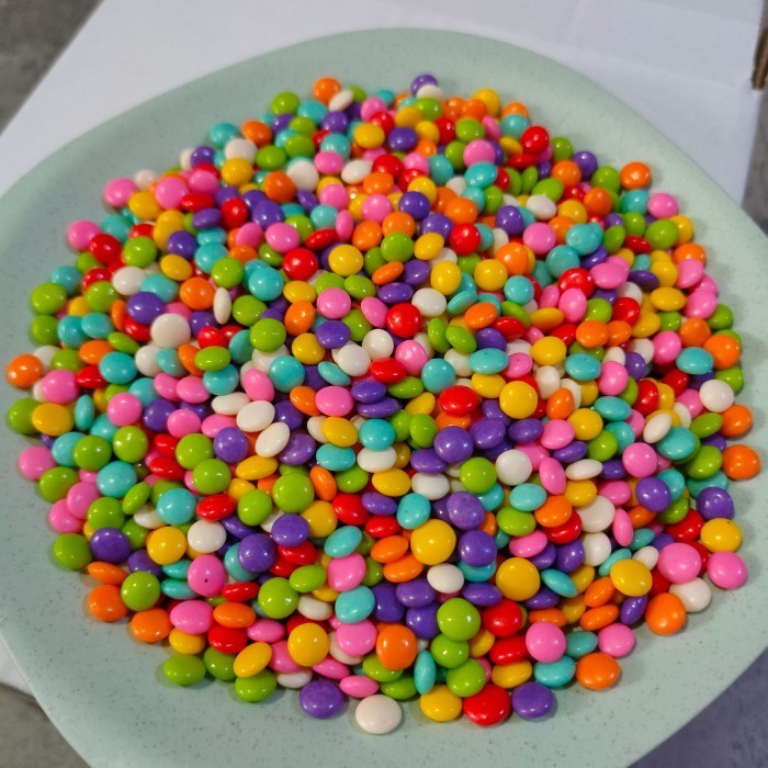 

Ready ELMER CHOCO CHIP COLOURED PELANGI HALF ROUND SETENGAH BULAT 1 KG