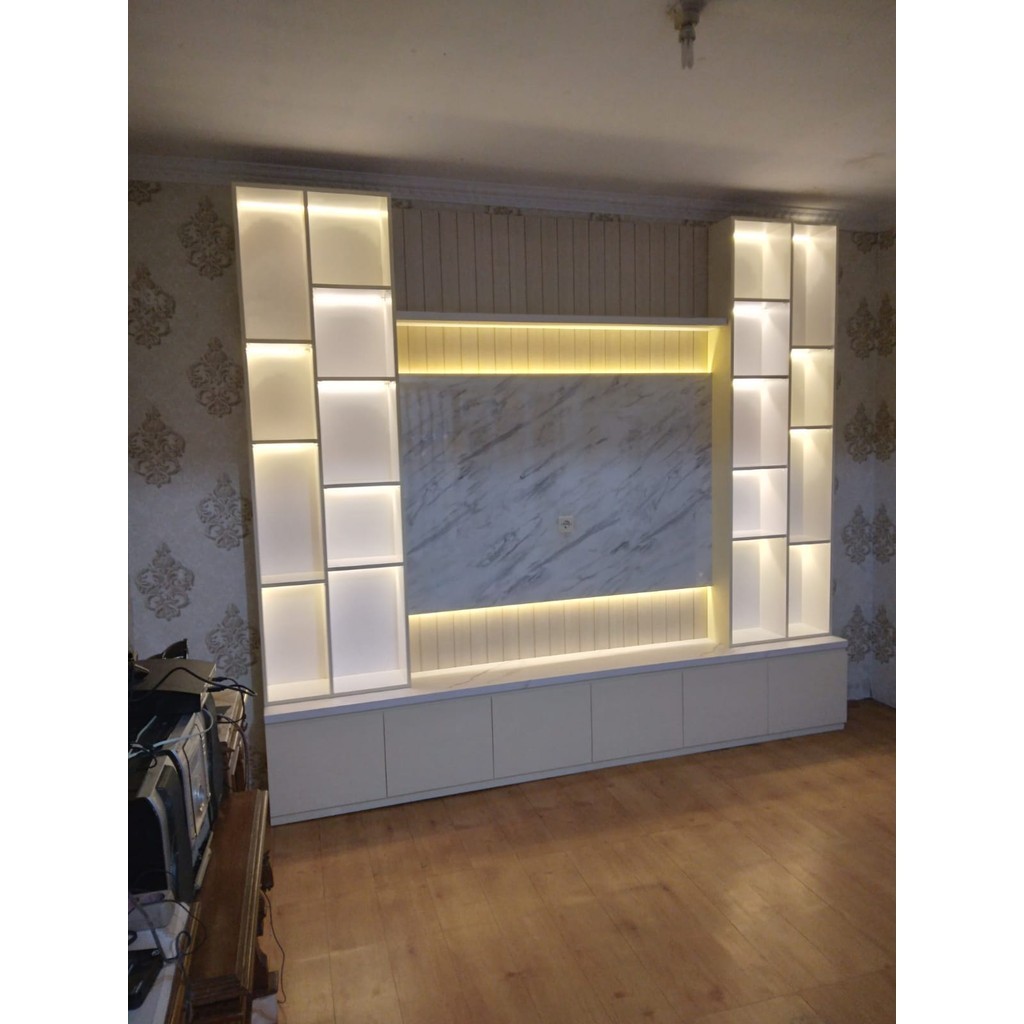 Backdrop TV Custom, Kabinet