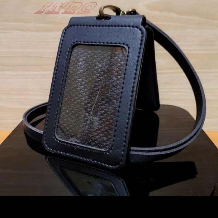 

Holder Kalung Id Card Kulit Lipat Magnet Hitam
