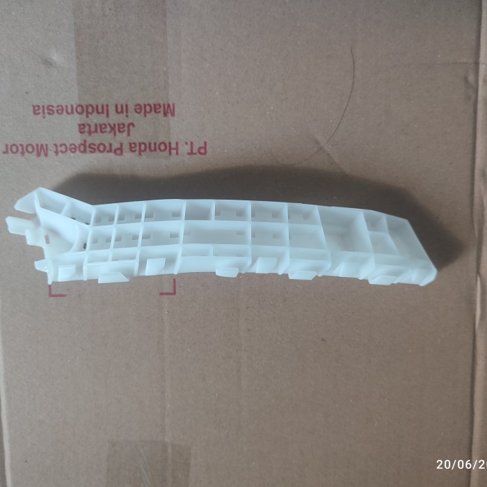 BRAKET BUMPER MOBILIO,BRIO
