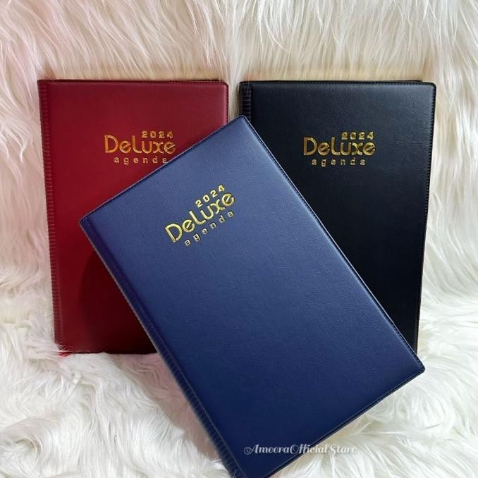 

A. Buku Agenda Deluxe - Agenda Kerja 2024 Kertas Krem Dan Putih /