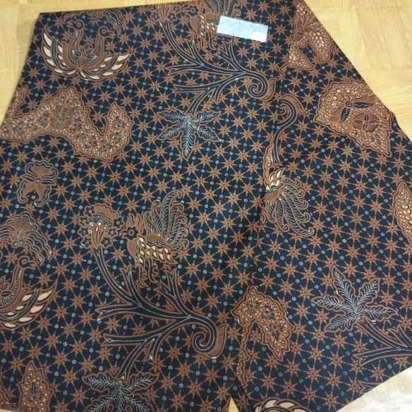 Kain Batik Tulis Motif Wahyu Tumurun Latar Truntum