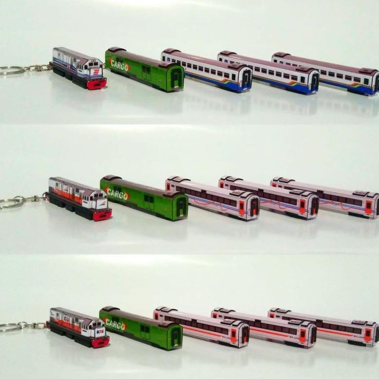 CR - Lokomotif Gantungan Kunci Kereta Api 3D + gerbong TERLARIS