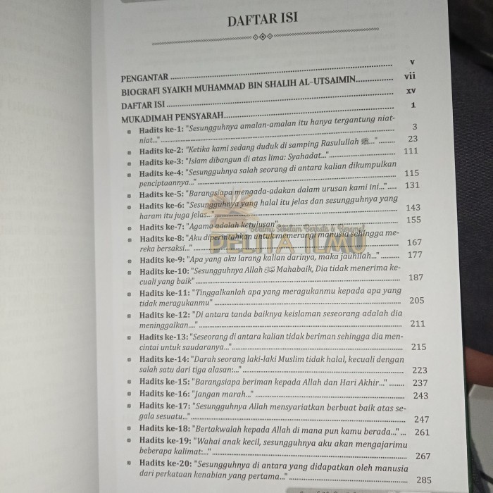 

Buku Syarah Hadits Arbain Penjelasan Mudah 42 Hadis Pokok Ajaran Islam