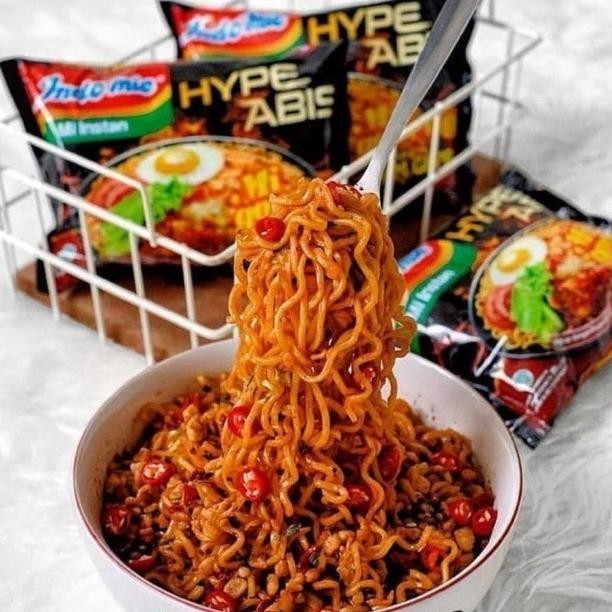 

BIG SALE INDOMIE GORENG AYAM GEPREK 1 DUS / MIE GORENG INSTANT HYPE ABIS !!!!!