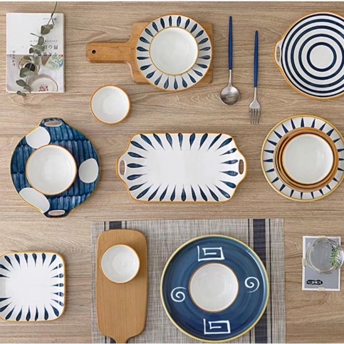 Set Piring Makan Keramik Jepang