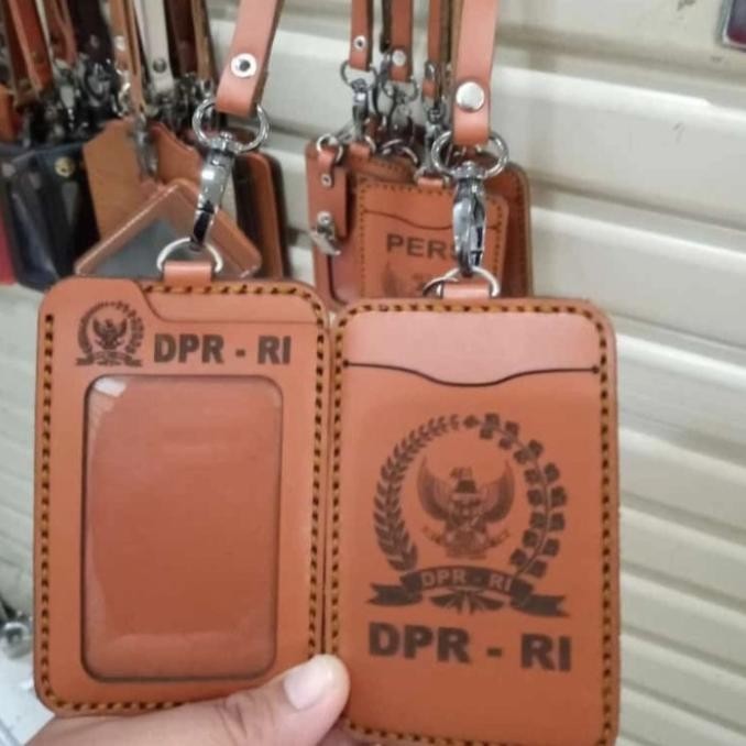 

Holder Id Card / Name Tag Dpr Ri Kulit Asli Premium Murah Baru