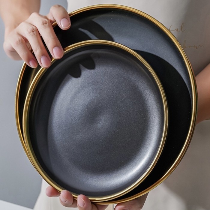 Noire Ceramic Plate Set / Paket Piring Keramik Hitam Emas