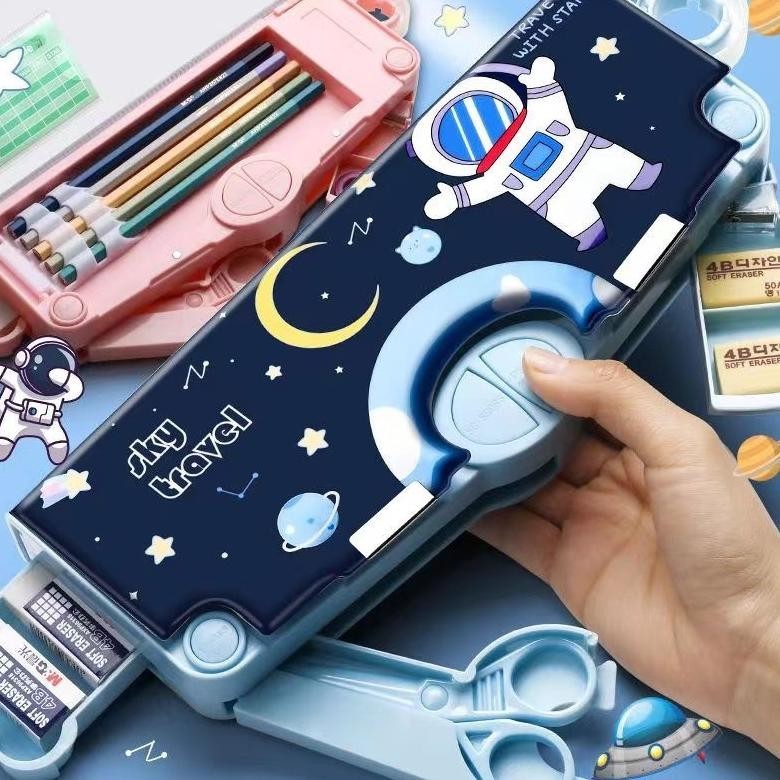 

Tempat Pensil Multifungsi Motif Untuk Anak Kotak Pensil Pola Kartun Lapisan Ganda dan Tunggal dengan Rautan Kapasitas