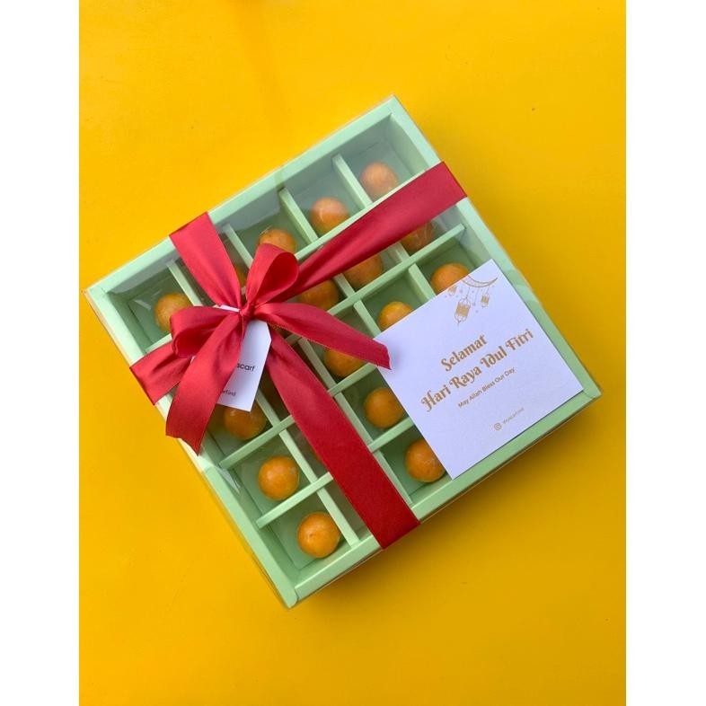 

HAMPERS LEBARAN SNACK BOX KADO ULANG TAHUN NATAL TAHUN BARU HAMPERS LEBARAN GRATIS ONGKIR