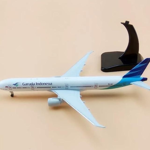 Diecast Pesawat Garuda Ukuran Besar Ada Roda Miniatur Pesawat Garuda