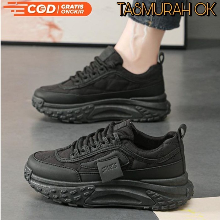 Sepatu Kets Sneakers Wanita Hitam Putih Polos Casual Sekolah Kuliah Hm