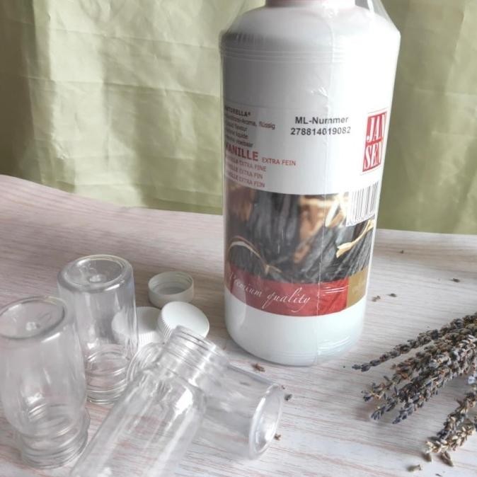 

Jansen Vanilla Extract Fine Perisa Vanila Ekstrak Wangi 1 kg