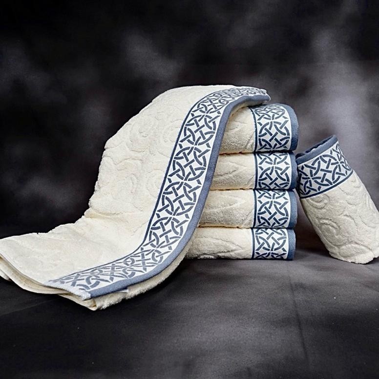 wd-54 Handuk Mandi Hotel Jacquard Premium Bintang 5 Full Katun 625GSM Warna Beige Ivory Cream Benang