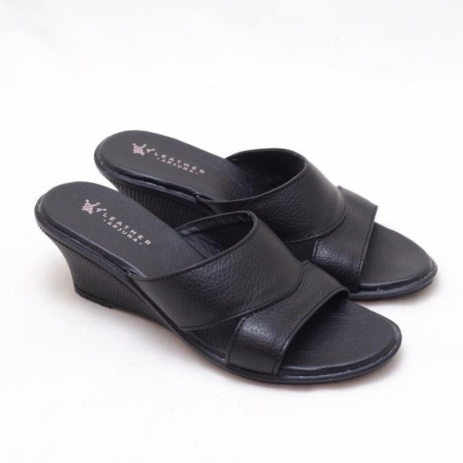 Sandal Wedges Wanita Leather Arjuna Sandal Triswe